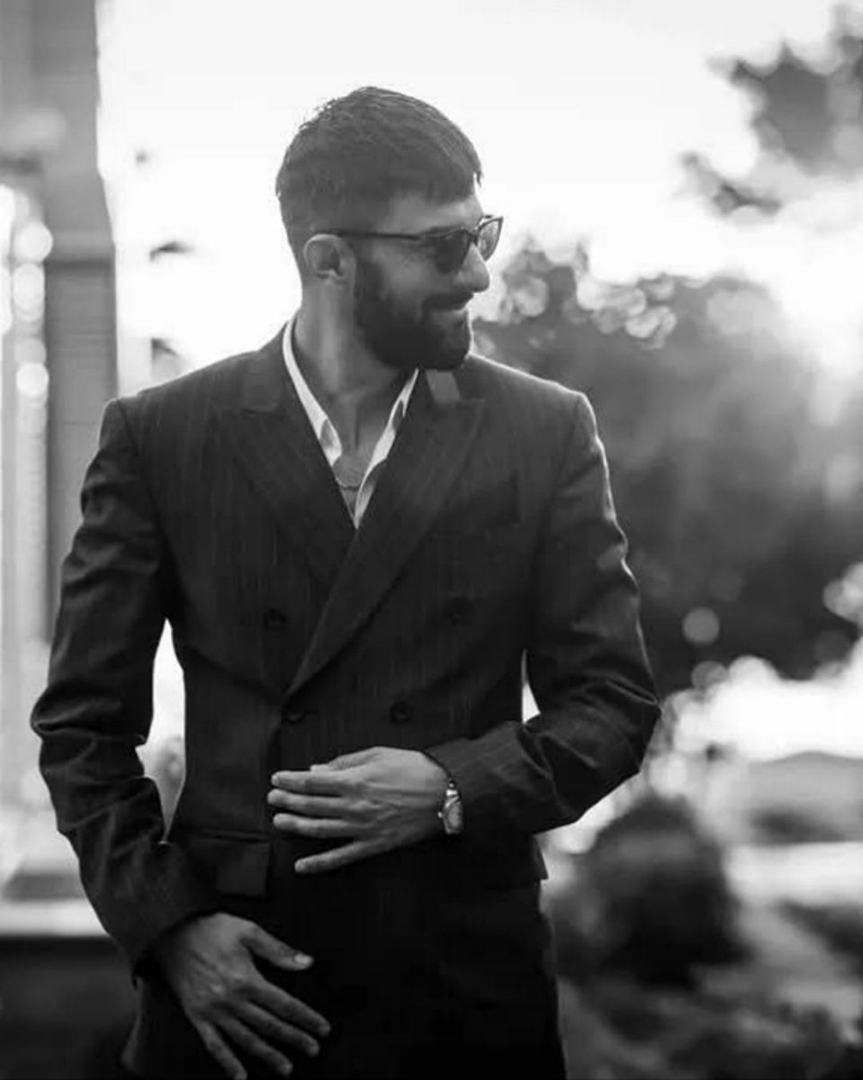 Ancora una volta GRAZIE, IMMENSAMENTE GRAZIE #EnginAkyürek per questo straordinario, affascinante, indimenticabile personaggio!
Solo tu potevi essere TAHIR LEKESIZ!
È stato bellissimo sentirmi intrappolata nel tuo destino per tutto questo tempo! ❤️🥹
#IoSonoFarah #AdımFarah