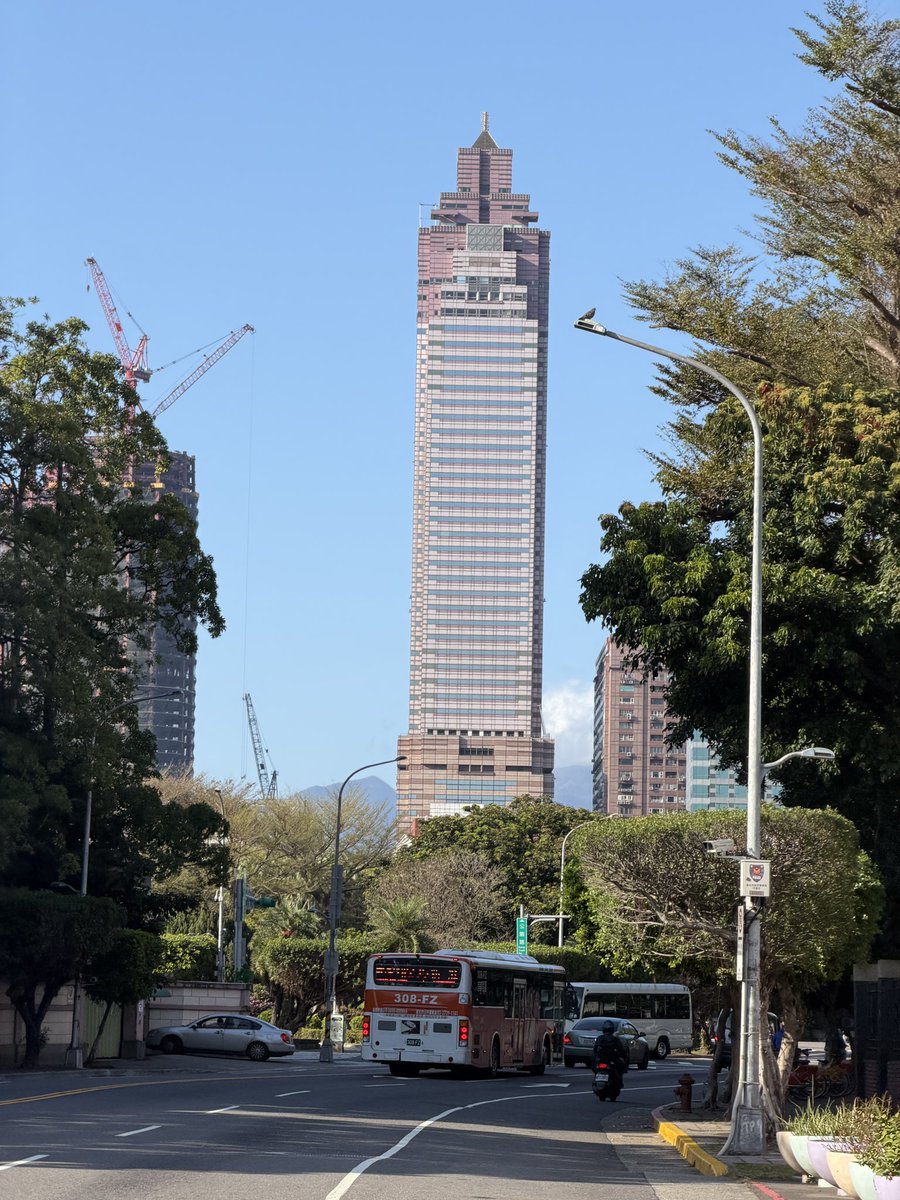 observer0404's tweet photo. 高清台北市 https://t.co/RA3EWwCZCo