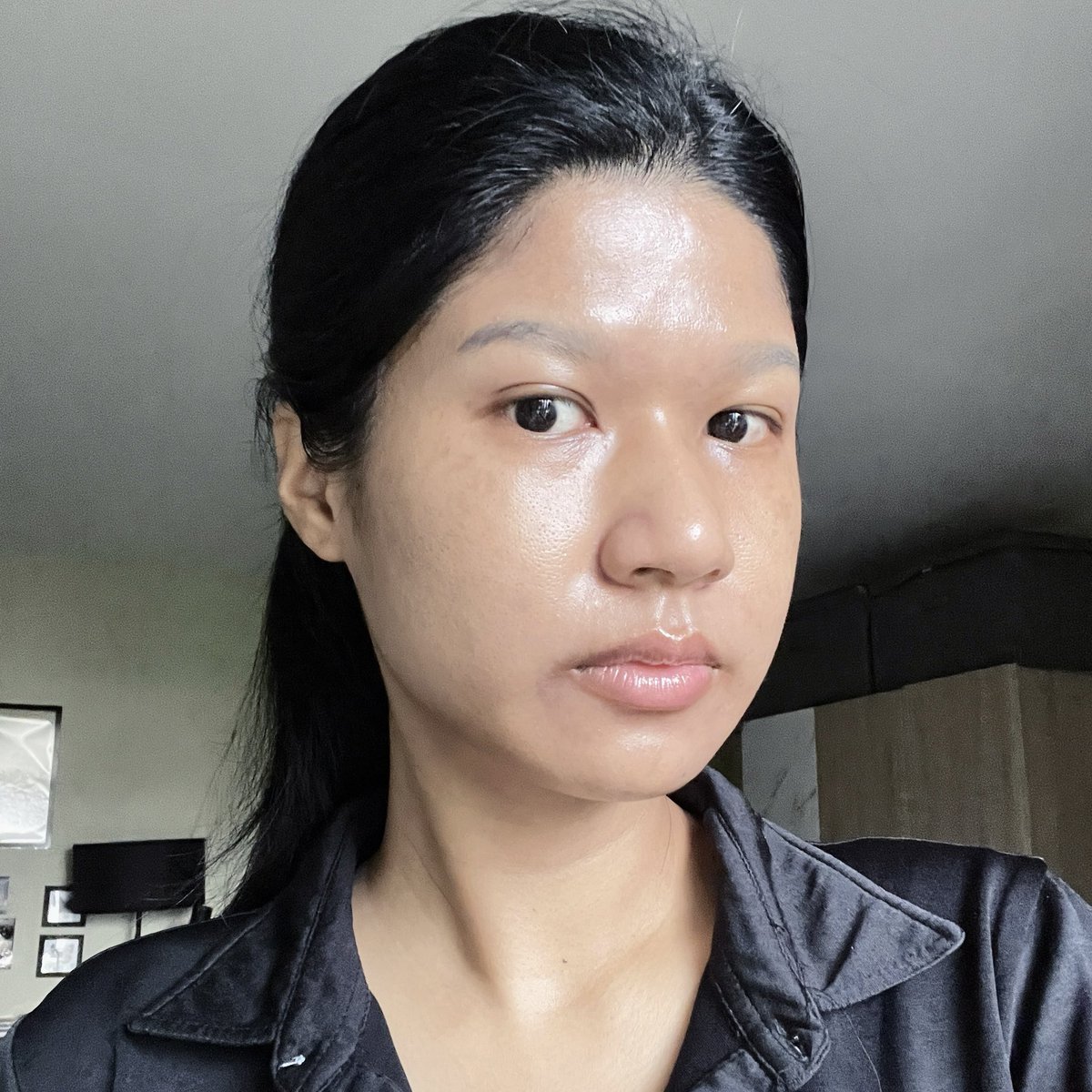 ชอบเนื้อครีมกันแดดวีแกนตัวนี้ ของ #needly มากกเกลี่ยง่าย ทาแล้วไม่เป็นคราบ ใดๆ รู้สึกผิวฉำๆหลังทาแต่ไม่ได้ดูหน้ามัน นี่ทาก่อนออกไปวิ่ง เหงื่ออกก็ไม่แสบตา เลิศมาก !

🫧s.shopee.co.th/5AnlmfnDEd

#กันแดด #ป้ายยา