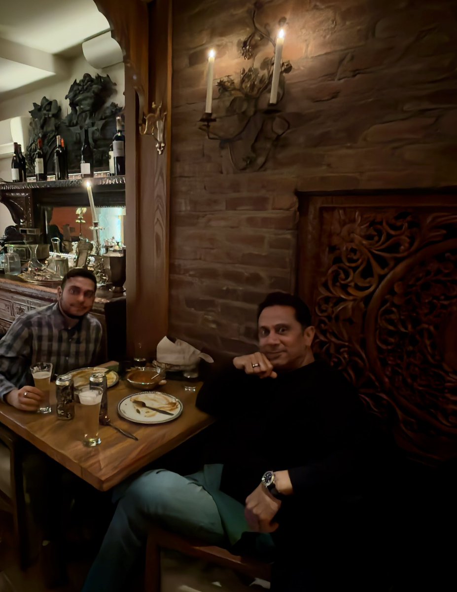 Mickpawa's tweet photo. Carb loading on Kabab’s, naan and 🍺 for the NYC Half  🏃🏻‍♂️ at Kebab Aur Sharab https://t.co/XMlumgLFTi
