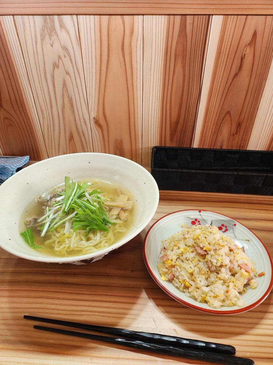 R-revive@さて、そろそろ… tweet media