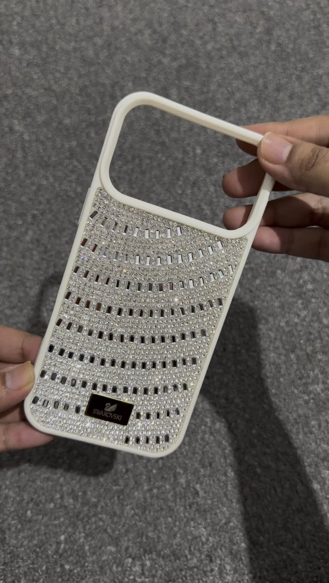 Aaaaak abis beli case bagus bgttt
Ada yg tau lagi ga case yg lucu2????

s.shopee.co.id/807xAAHc1Q