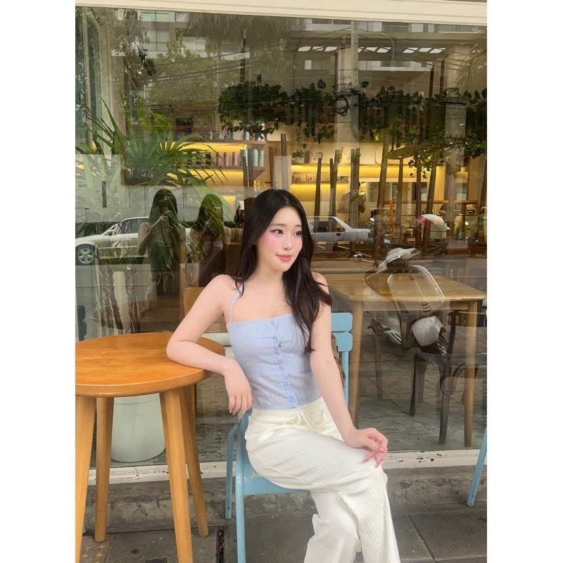 jeayreee's tweet photo. She wear มือ1 150฿ #ส่งต่อเสื้อผ้า #ส่งต่อเสื้อผ้ามือสอง #เสื้อผ้ามือสอง #ส่งต่อเสื้อผ้ามือ2 #vghbkk #bemingbkk #cintageshop #stylistshop #ส่งต่อcintage #โล๊ะตู้ #ส่งต่อstylist #เสื้อผ้ามือสองสภาพดี #ส่งต่อคสอ #unigam #duexstudio #ส่งต่อกระเป๋า https://t.co/ycaUGzuLIk