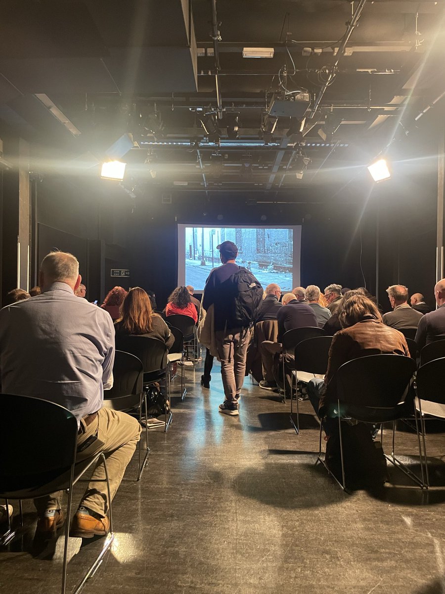 PhotoNorthFest1's tweet photo. Starting momentarily in The Studio: Janine Wiedel! Come and join us!
#PhotoNorth #Festival https://t.co/G5lXJK4kWj