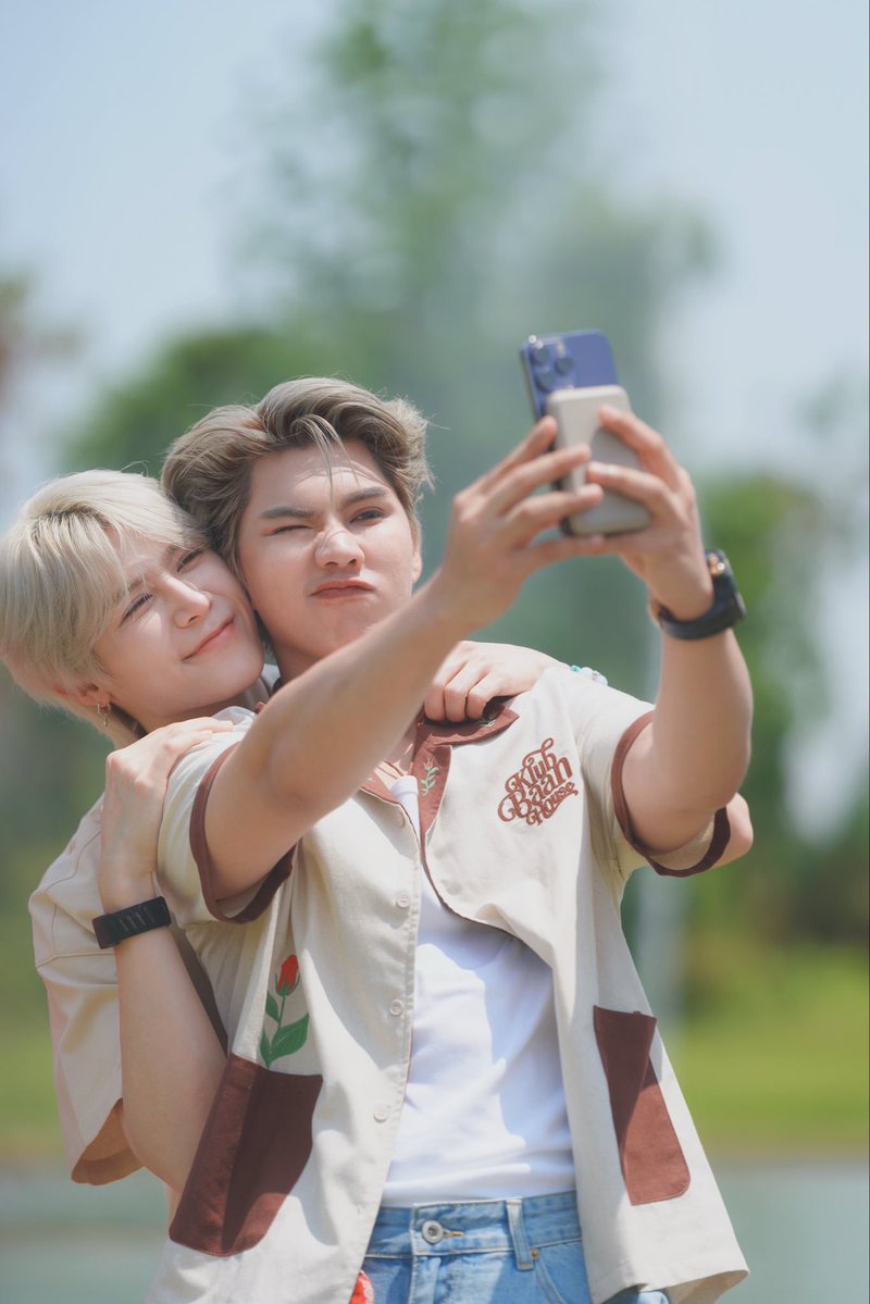 Consigo entender o pq eles querem viajar juntos. 

#FortPeatBWMemoriesForever