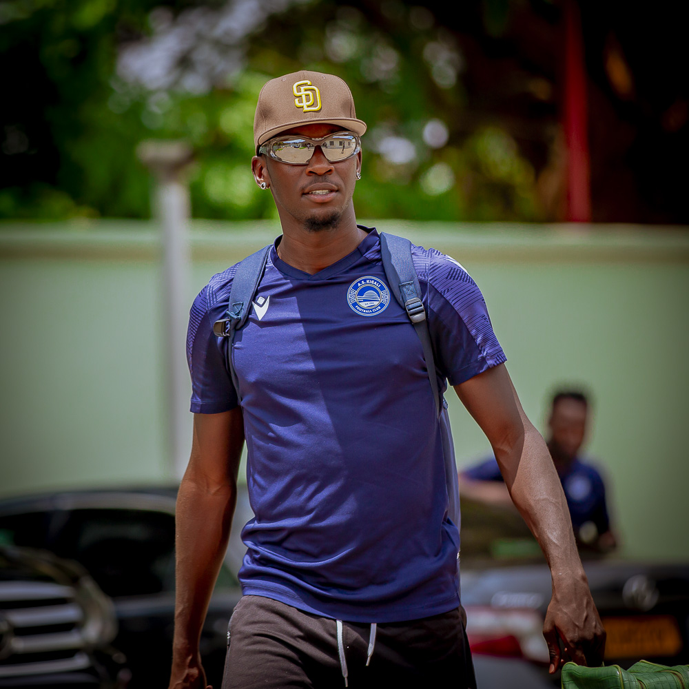 AS_KigaliFC's tweet image. Arrival in style 👓🧢

#Citizens