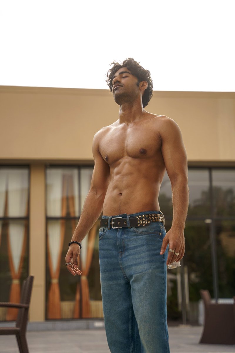 04Sumit's tweet photo. Currently lean... 

#aesthetic #bodybuilding #gym #portraits https://t.co/EM0JQhAAo9