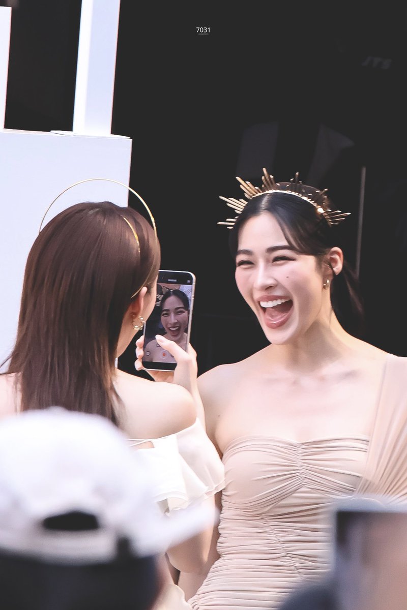 น่าเอ็นดูจริงๆด้วย🥺

LINGORM FRIENDS OF VIVO
#LingOrmVivoV70Exhibition