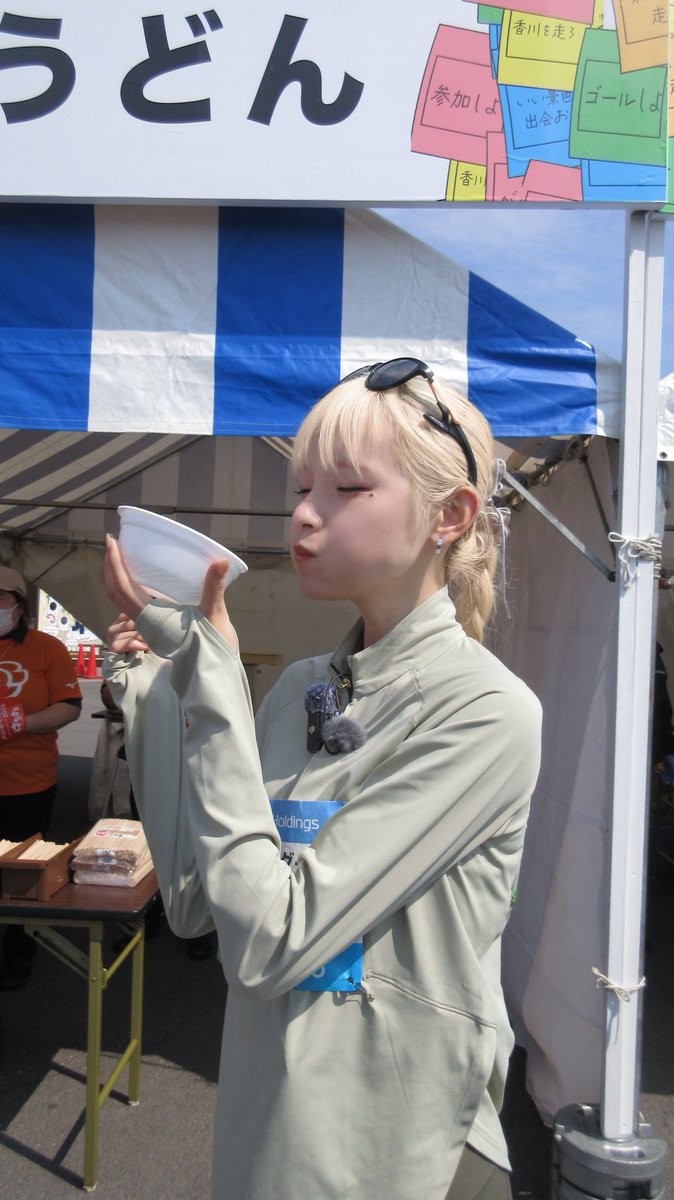 mikkkkkity's tweet photo. 今日は大会アンバサダーとして香川マラソンを走りました💨記念すべき第1回目の大会を走らせて頂きとっても光栄です。給うどん所があったりエイドにうどんの出汁があったり 間違いなく人気になる大会。今回もクリック合戦だったらしいので、来年考えてる方はエントリーの準備しといてネ!#かがわマラソン https://t.co/I58MzWIr94