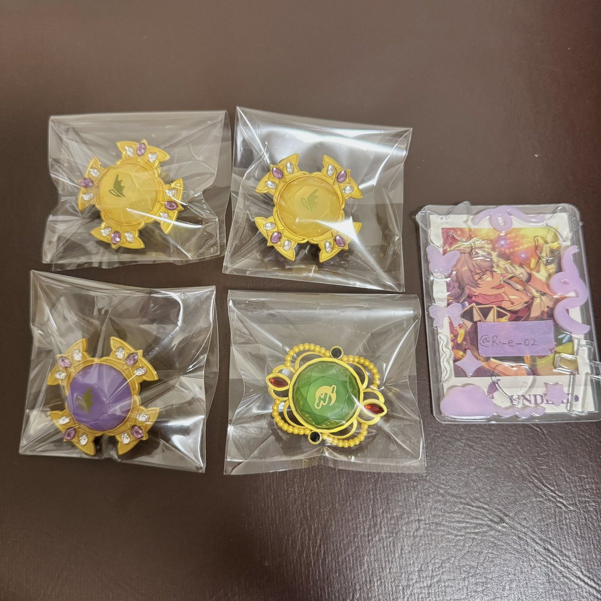 Ri_e_02's tweet photo. 【交換】あんスタ スタライ 10thリンライ リングライト スフィアライト

【譲】薫 アドニス 敬人

【求】晃牙 ジュン チトセ

16日夜公演前手渡しのみです。
(14時～16時まで)
気軽にお声かけください！ https://t.co/0D2WAb4XsT