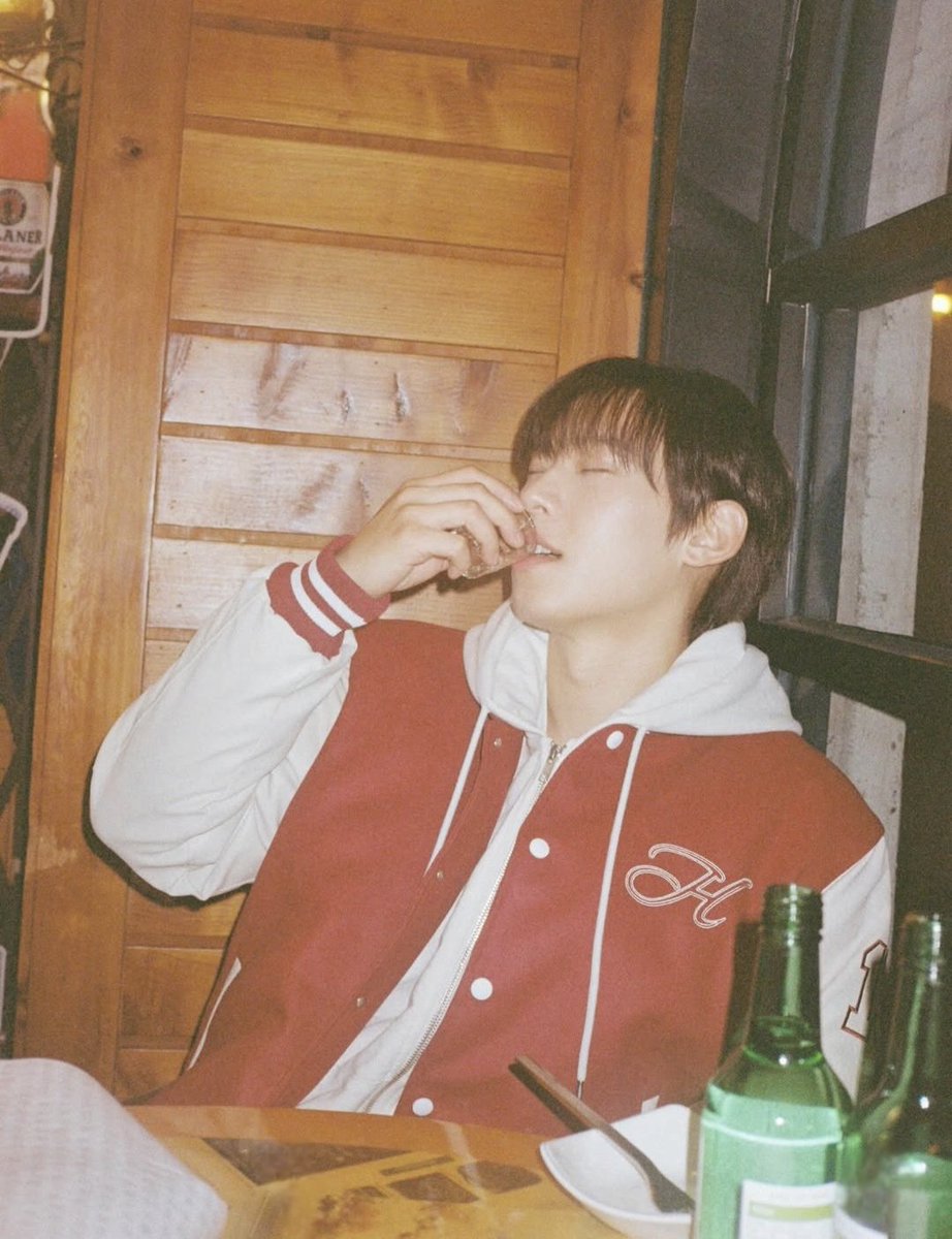 nmfav12's tweet photo. 와 잠시만 지수님 인스타 김성철 !!!!
세준미래🥹🥹 https://t.co/555J0T03t5