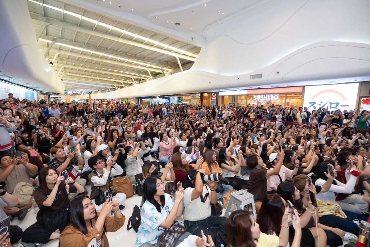 ผีมาลีนำทีมบุกถึงระยองกับ Major Star Roadshow #ราคี นำโดย #อาโปณัฐวิญญ์ #เจษเจษฎ์พิพัฒ #อิงฟ้าวราหะ #ฟรีนสโรชา 
ที่ เมเจอร์ เซ็นทรัล ระยอง  
ภาพยนตร์ยังฉายอยู่วันนี้ ที่ เมเจอร์ ซีนีเพล็กซ์ #ราคีTHESTAIN