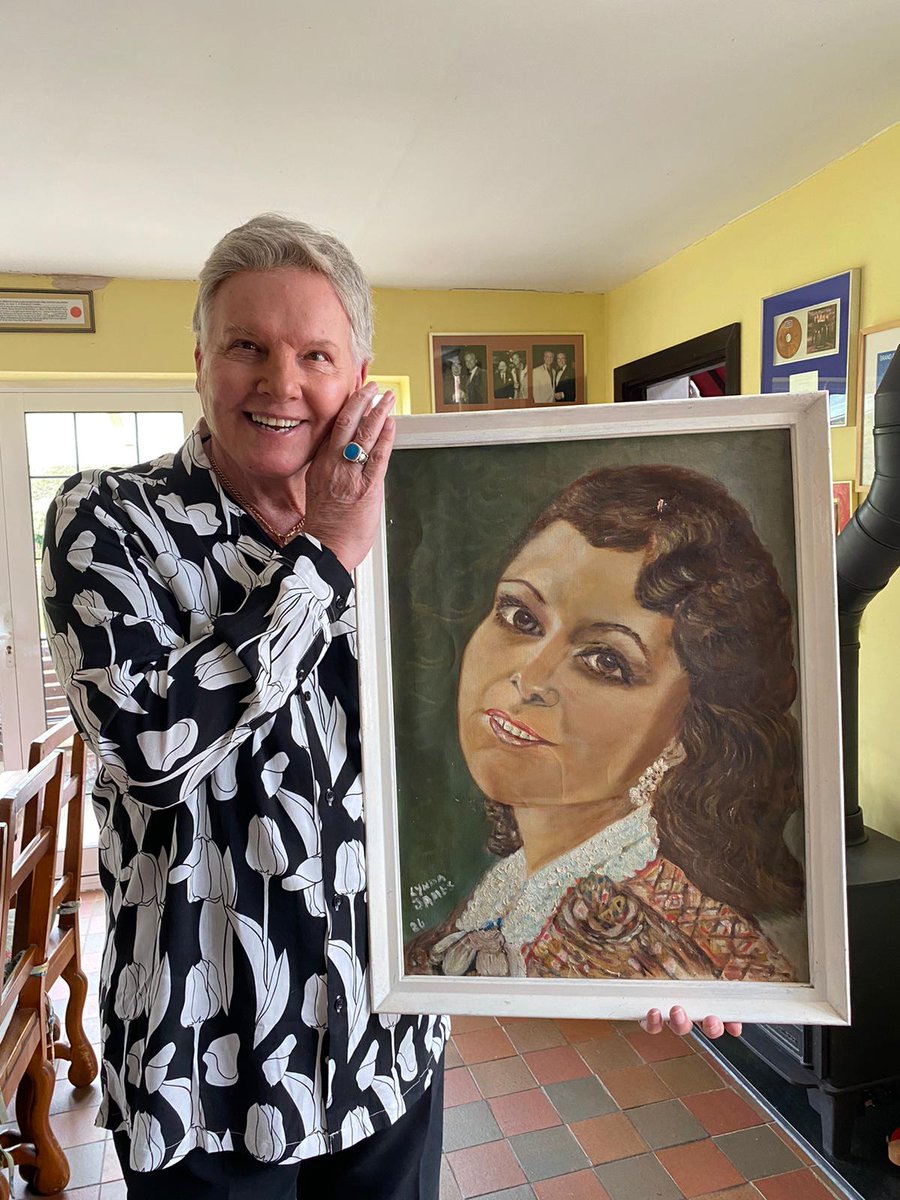 Jess Conrad OBE tweet media