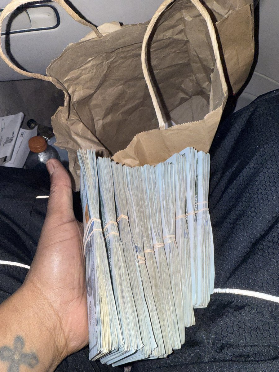 MoneyBaby tweet media