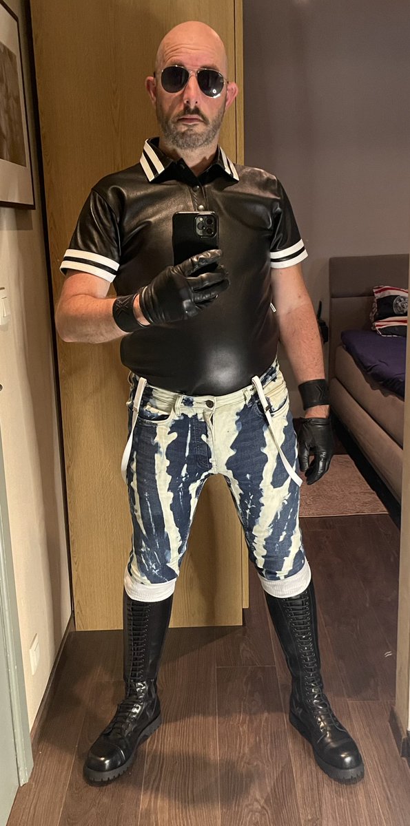 Leather versa tweet media