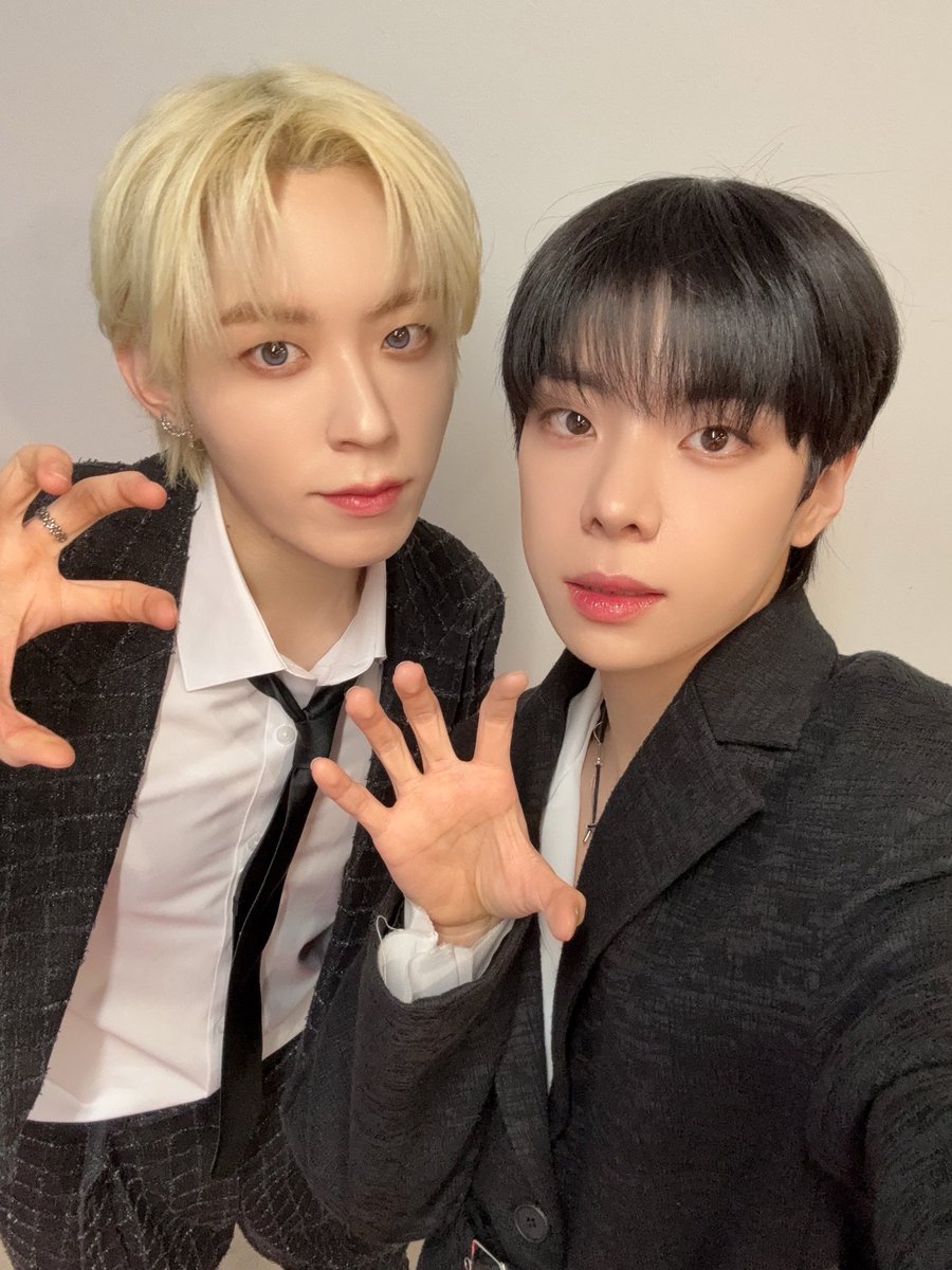 NINE.i OFFICIAL tweet media