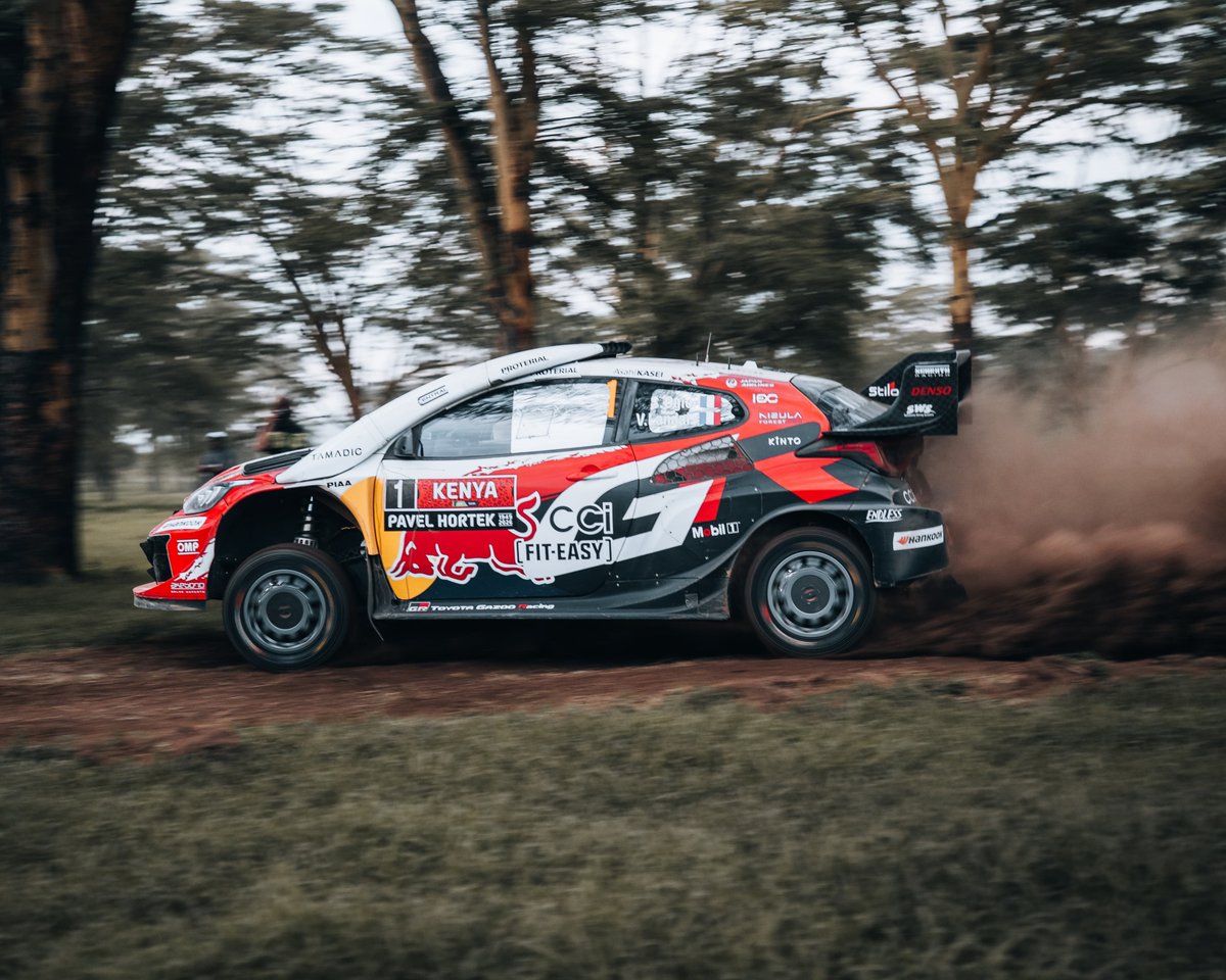 CinemaRoast's tweet image. Live from the Roysambu dust bowl: @TakamotoKatsuta carves through the chaos like a desert storm, but @ThierryNeuville's Hyundai is lurking, ready to pounce in this epic rally duel!
@ToyotaCFAOKE 
#MadeForThis
#CFAOMobilityDrivesKenya