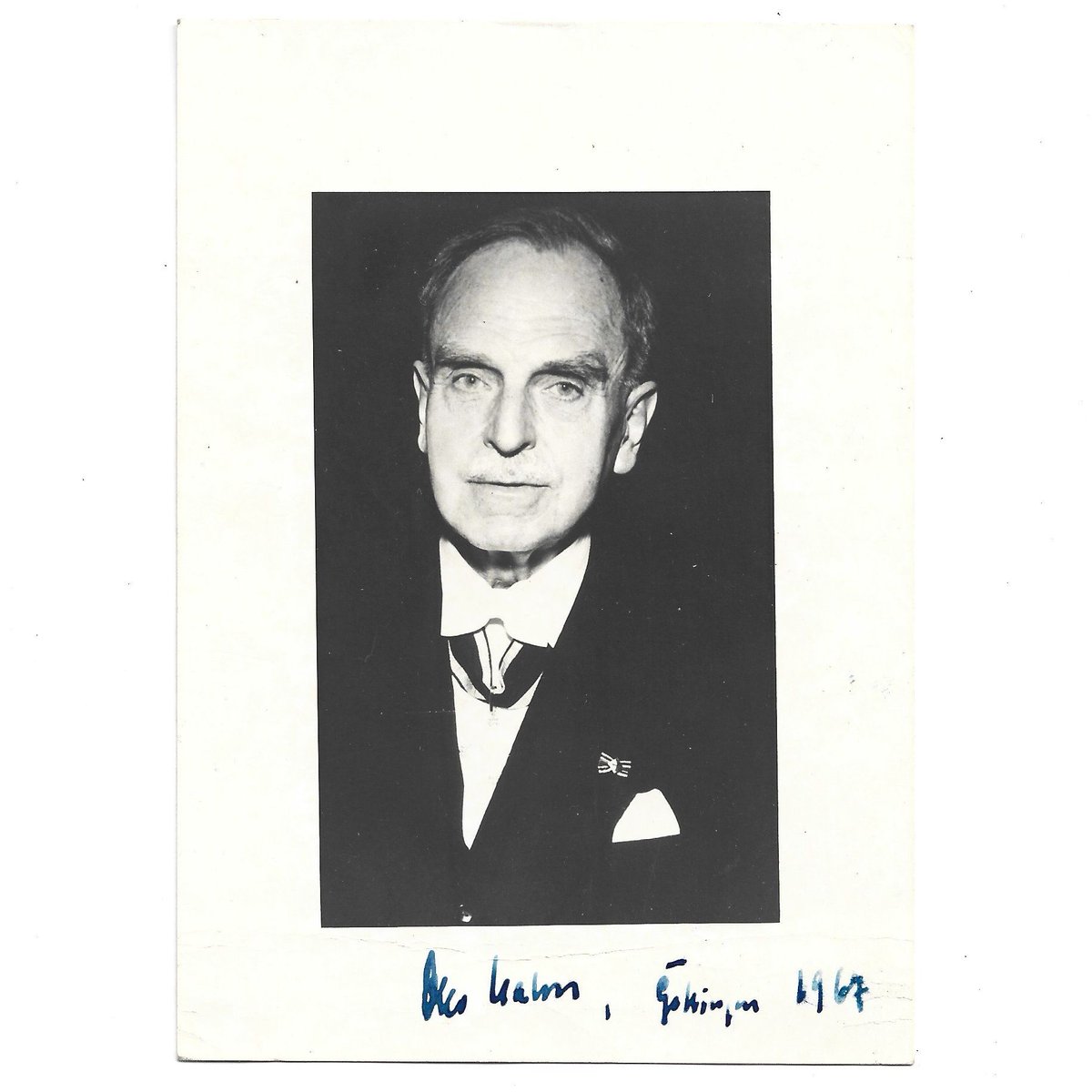 militariabe's tweet photo. Otto Hahn - autograph
#militariabelgium #militaria #wwi #wwii #ww1 #ww2 #militaryhistory #militariacollector #militariacollection #ww2history #buyandsell
https://t.co/ejsmEus8xf
https://t.co/r1UzMQPf3z https://t.co/BcYsXkloxj