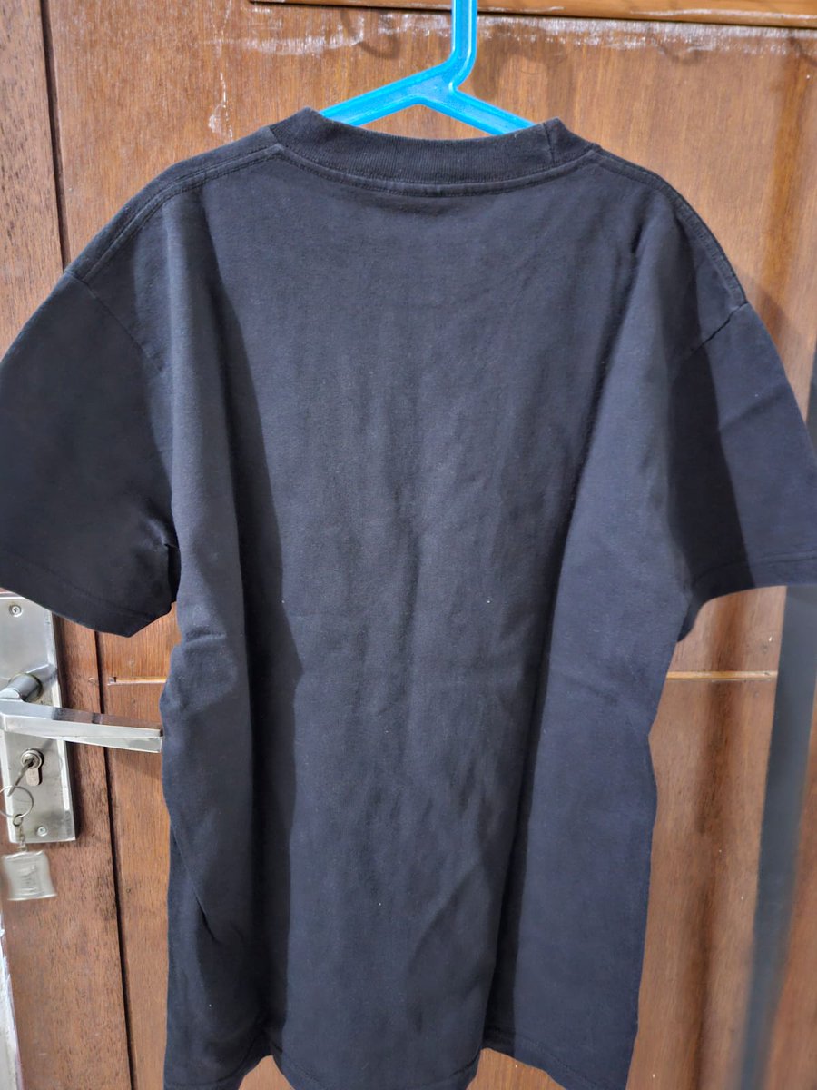 do not follow tweet media