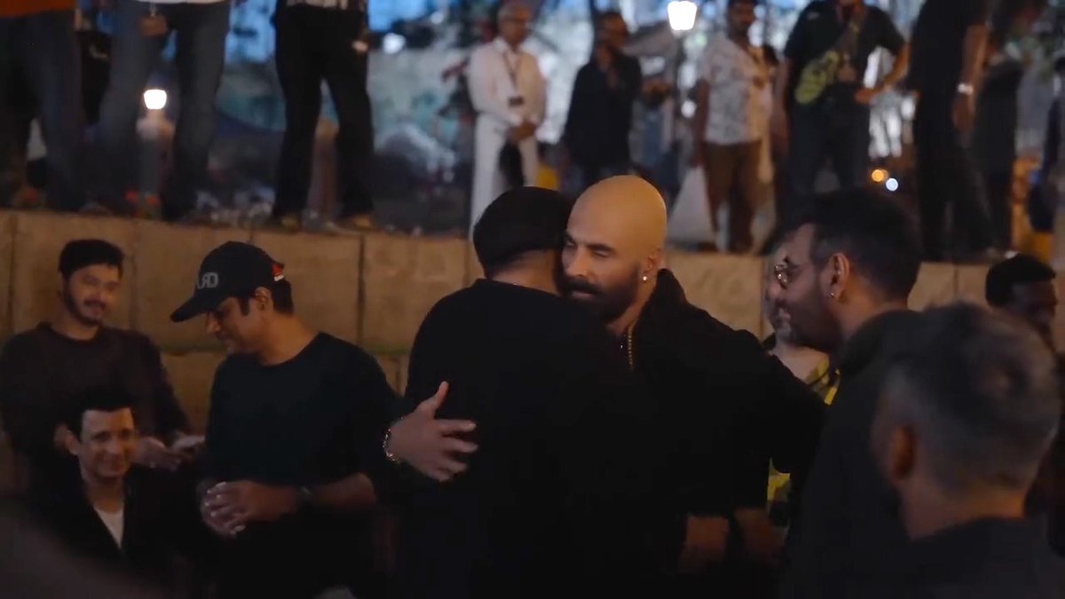 Soooo excited to see Akshay Kumar ka swag entry in #Golmaal5 ka naya chapter!!!!!!
Fans ka excitement level = 💯 #AkshayKumar <a href="/akshaykumar/">Akshay Kumar</a>