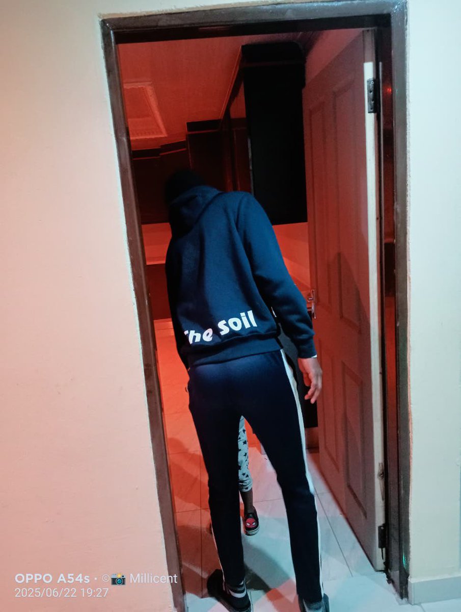 Vontebz's tweet photo. It’s Still Hoodie Season🔥🔥🔥Order Your Hoodie, Any Colour I Dala!!! https://t.co/2TDq34W5gW