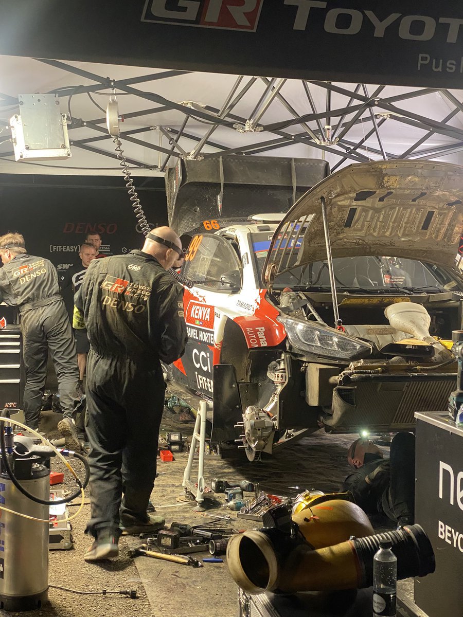 esnahmoraa's tweet image. Let me sing the gospel of The Mechanics. 

 Although the GR Yaris is #MadeForThis, there was a blast of surprise this round.

But these people worked overtime to make sure the cars could go again.

You can get one @ToyotaCFAOKE if you want by the way.😅
#CFAOMobilityDrivesKenya