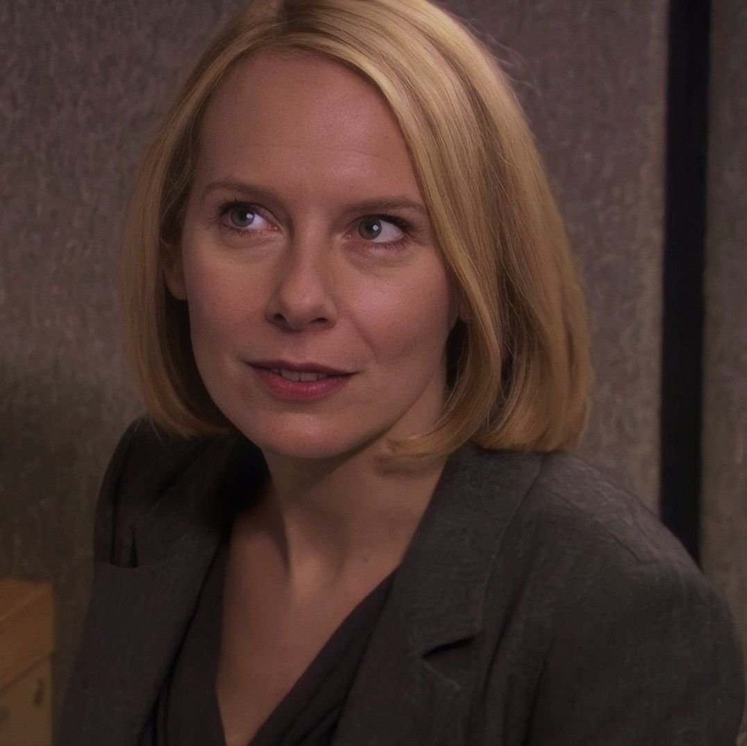 only sitcom tweet media