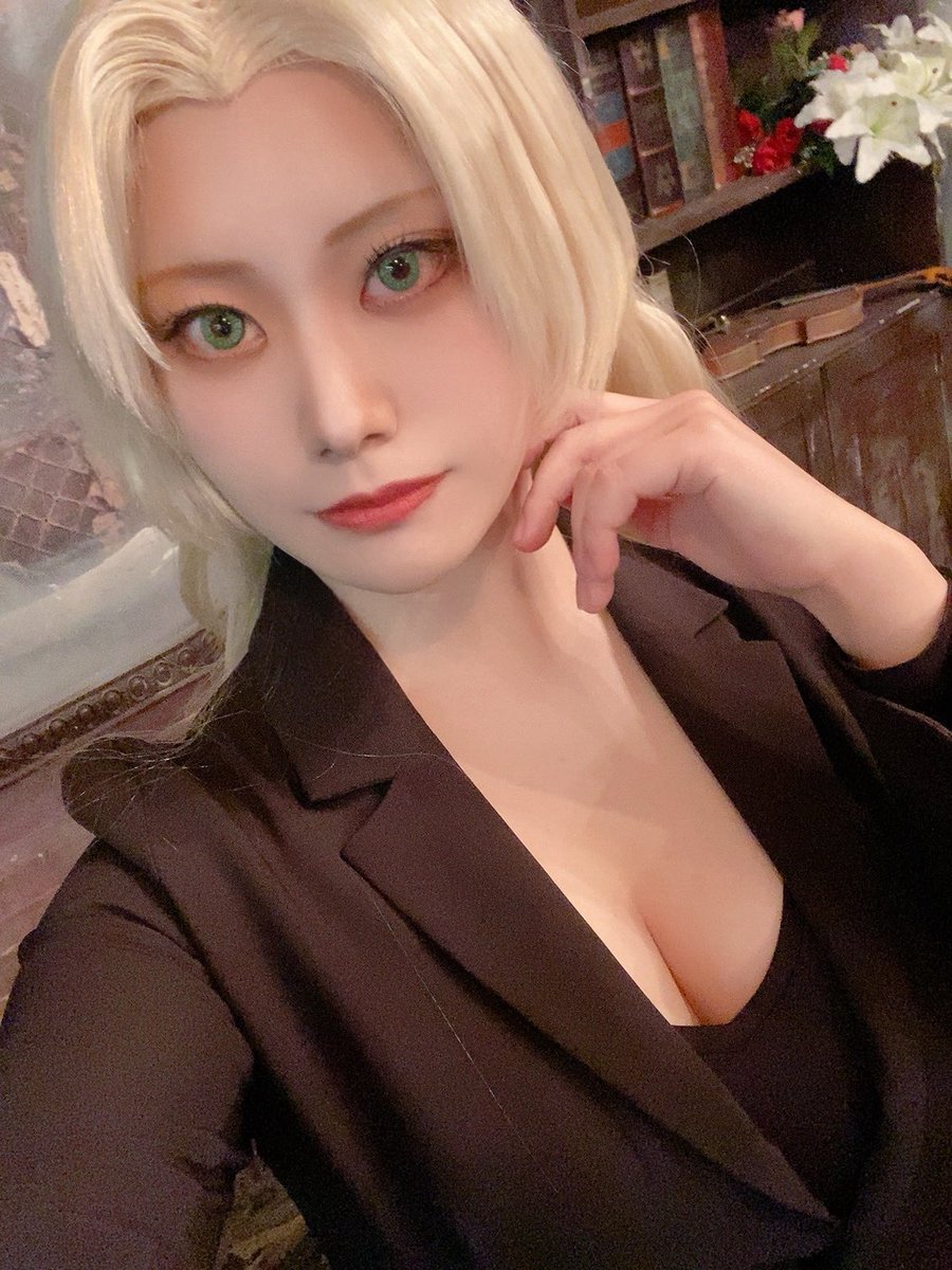 そくほ〜🔈 ̖́-
黒の組織の女性キャラ併せにお呼ばれしてベルモットで参加してきた〜💋💕

通常衣装ともう1着あるよ😉💓
#ななゆきコス
 #BlackParty0315