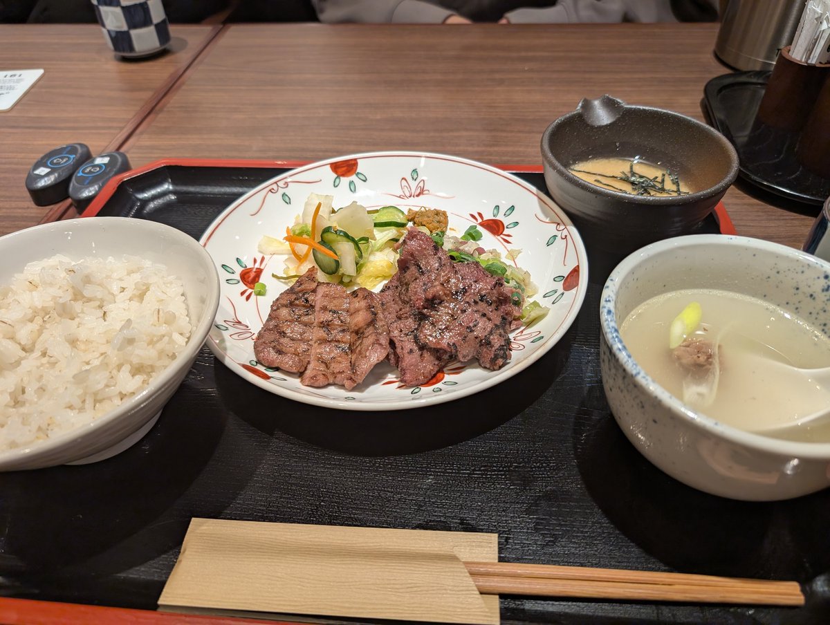 1992_hiro's tweet photo. 牛タンを食べた https://t.co/VPkTnpipU8