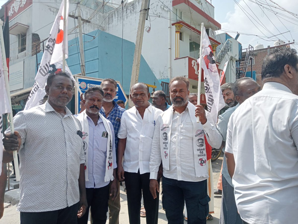 mnmsalemzn's tweet photo. இன்று நடைபெற்ற கேஸ் சிலிண்டர் தட்டுப்பாட்டை குறிப்பிட்டு மத்திய அரசைக் கண்டித்து மதசார்பற்ற முற்போக்கு கூட்டணி சார்பில் போராட்டத்தில் நமது மநீம நிர்வாகிகள் கலந்து கொண்டனர்
இடம்: கிச்சிப்பாளையம்,சேலம்

 #TNRejectsNDA 
#Kamalhaasan_MP
#Makkalneedhimaiam
#Cylindercrisis https://t.co/S9LOLVe5cT