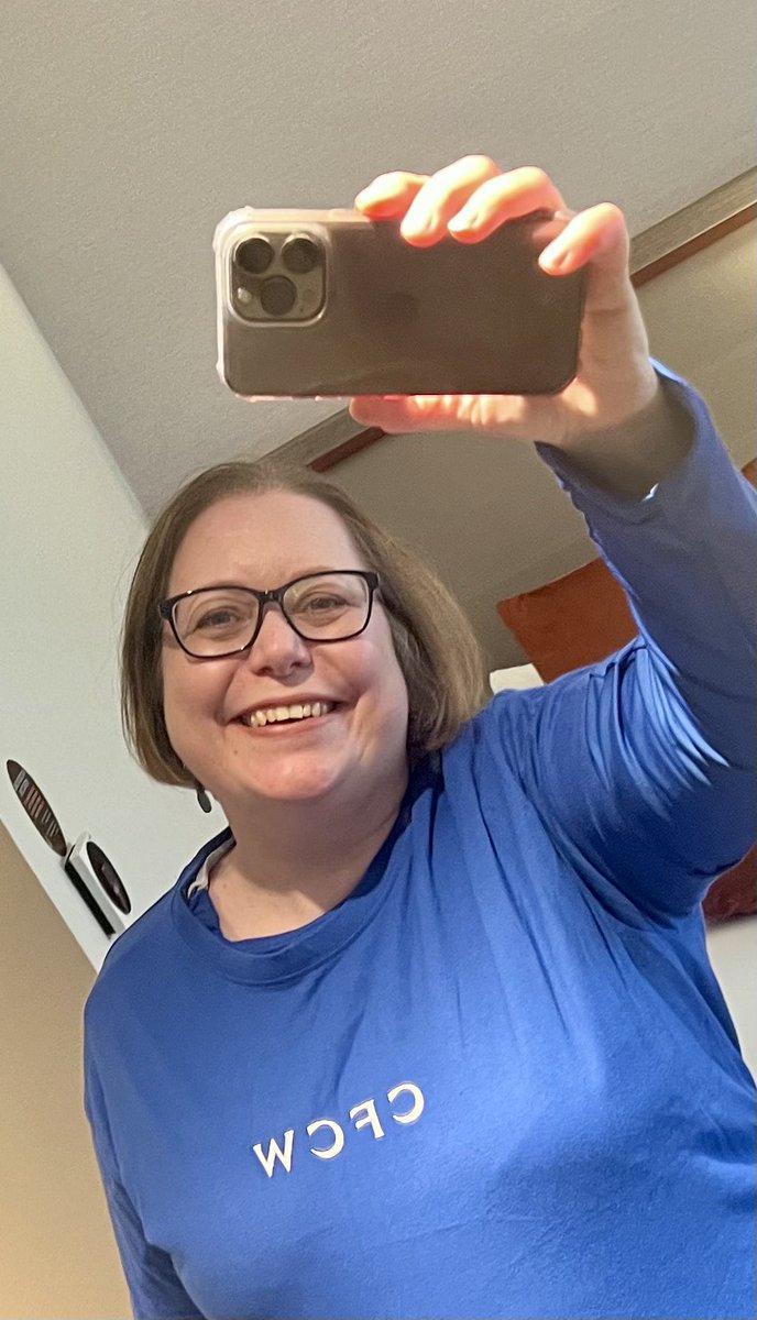 efrtaylor's tweet photo. Off to take my mum to her first ever football match on Mother’s Day! @ChelseaFCW blue is the colour! #subwayleague #womensfootball #chelseawomens https://t.co/zVcz3wWY3h