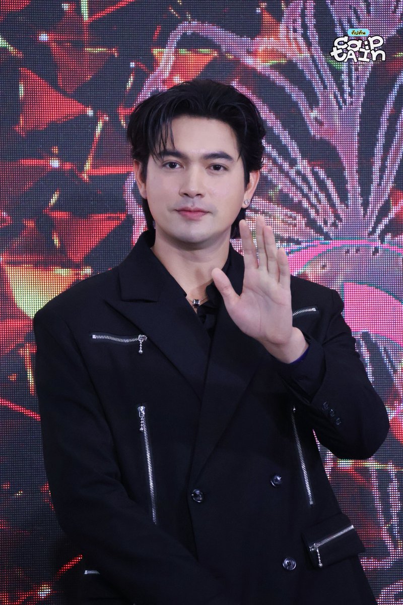 captain852__'s tweet photo. เข้าใจแล้ว #เข้มมุก สวยหล่อมากกก 

GRAND OPENING URANUS X KEM

#พี่เข้มที่ยูเรนัสแจ้งวัฒนะ
#เข้มมุกที่ยูเรนัสแจ้งวัฒนะ
#เข้มหัสวีร์ #มุกดานรินทร์รักษ์ https://t.co/Anvnyq3H1h