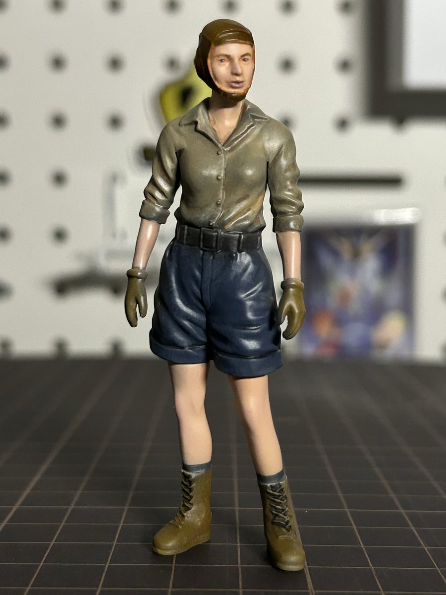 #マシーネンクリーガー
FALKEの整備員を塗装しました。
Vallejoをエアブラシと筆塗りし、エナメル塗料で墨入れと陰影を付けました。フィギュア塗装は難しいですね😅上手くなるように、これからも頑張ります。