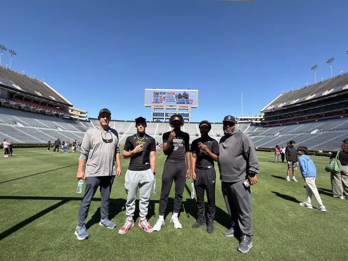 Jon DeVos tweet media