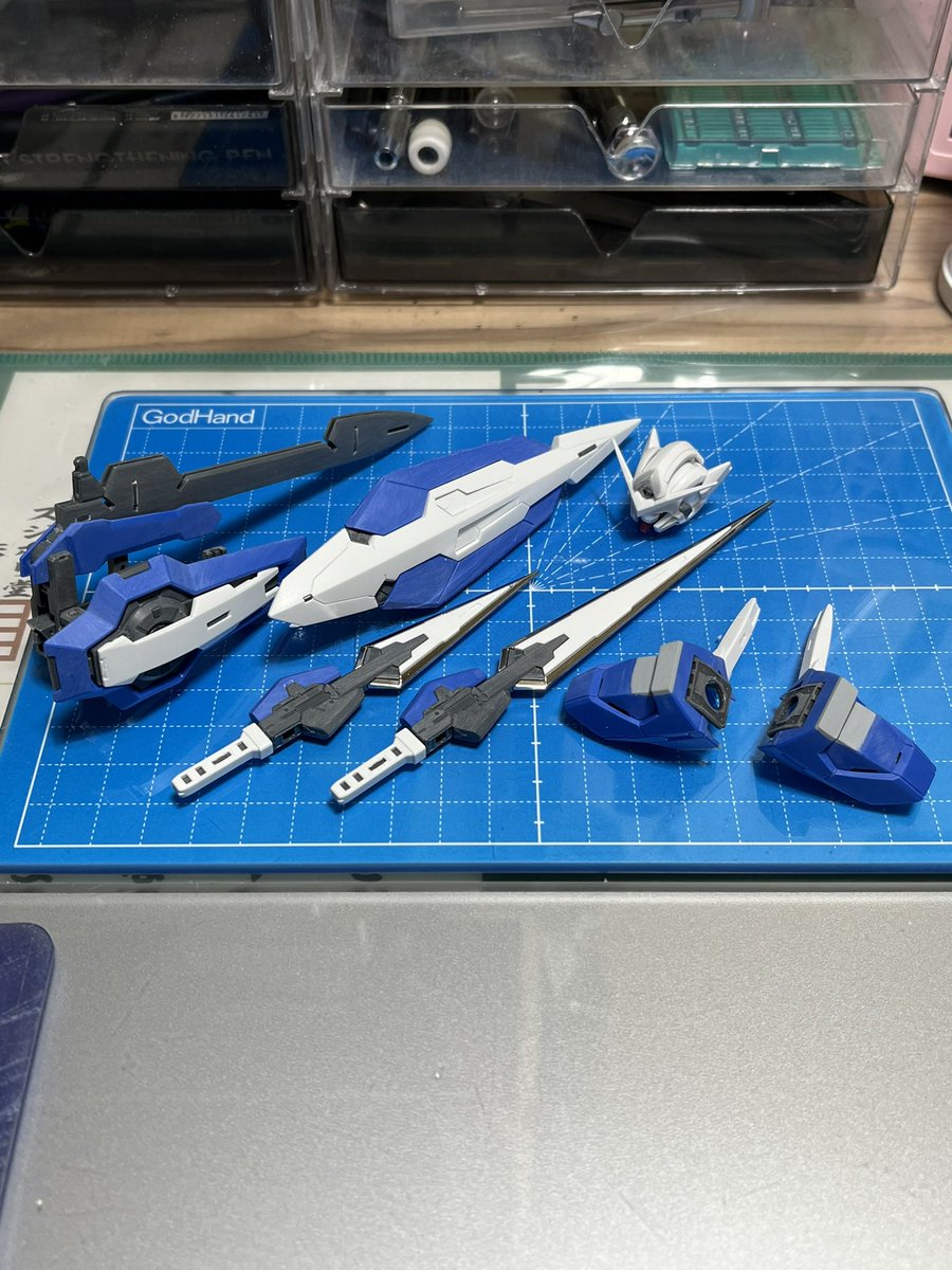 You_Keito's tweet image. あれ?
あまり進まなかったよ💦
明日から依頼品の制作に入る為進捗画像なしとなります。（依頼様の御意向により）

#INTERSTELLAR_00 #NIPCOM #GNアームズ #スクラッチ #エクシア