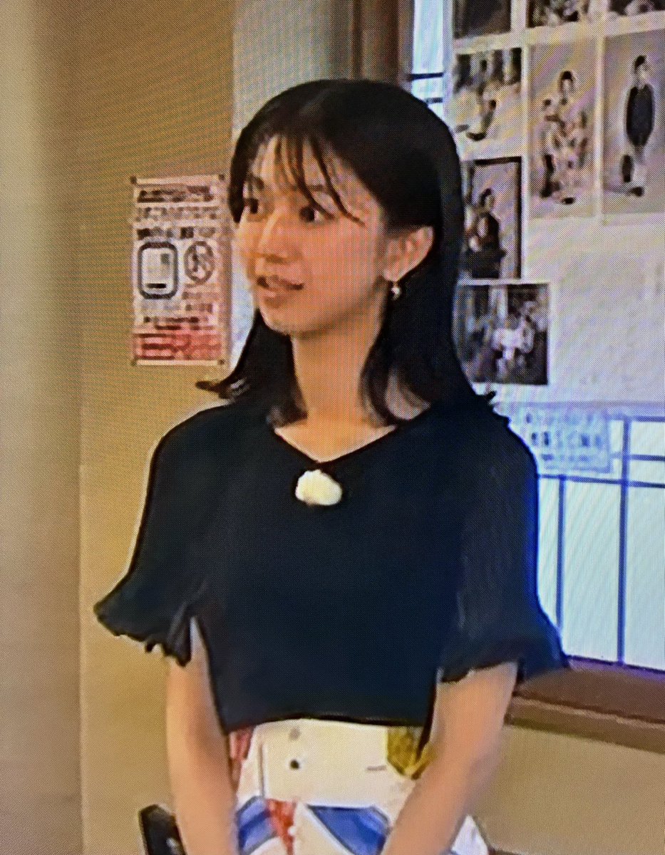 SUTO_ASHI's tweet photo. テレ東の新人アナのスト https://t.co/7OZKHoIWWI