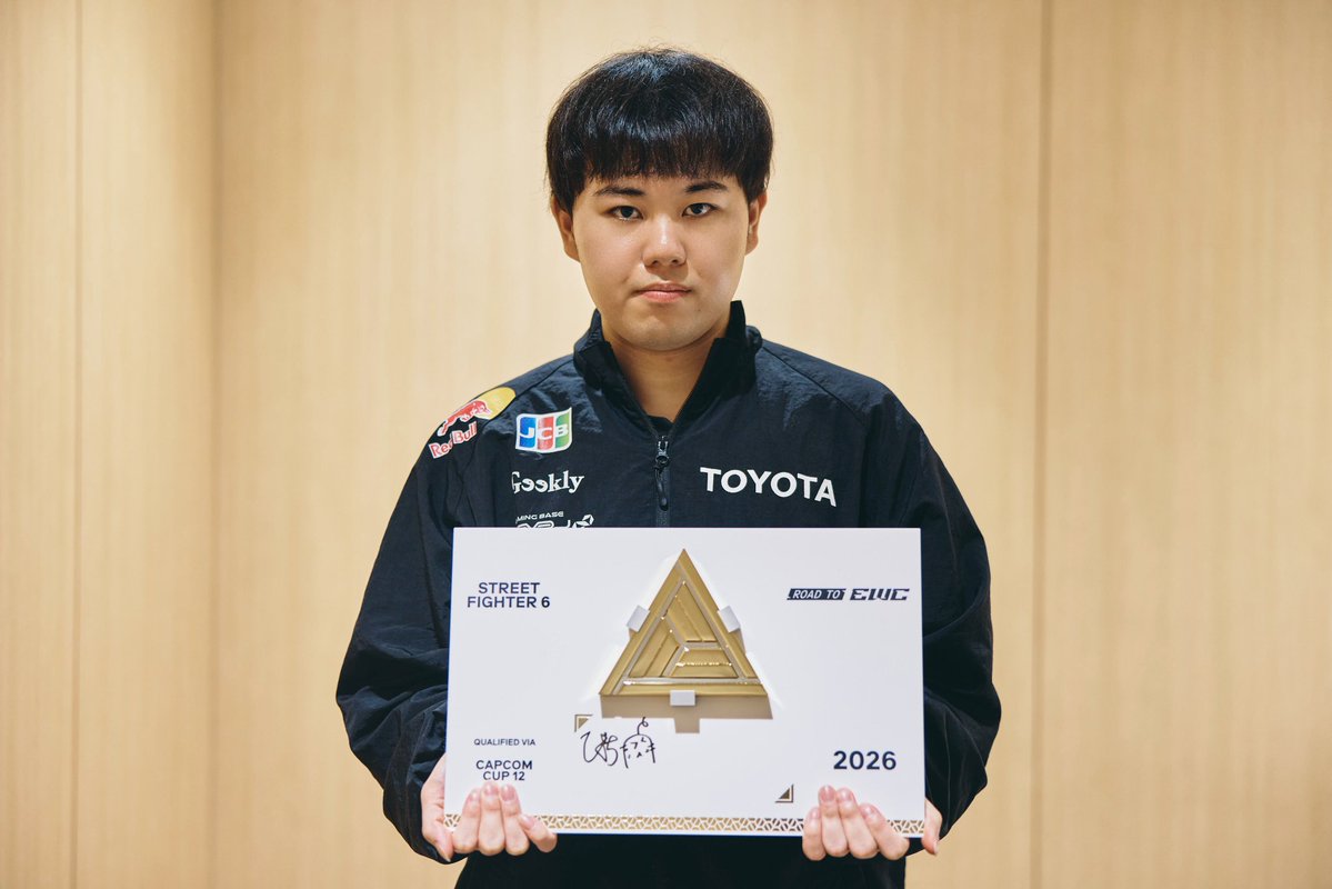 CAPCOM eSports tweet media