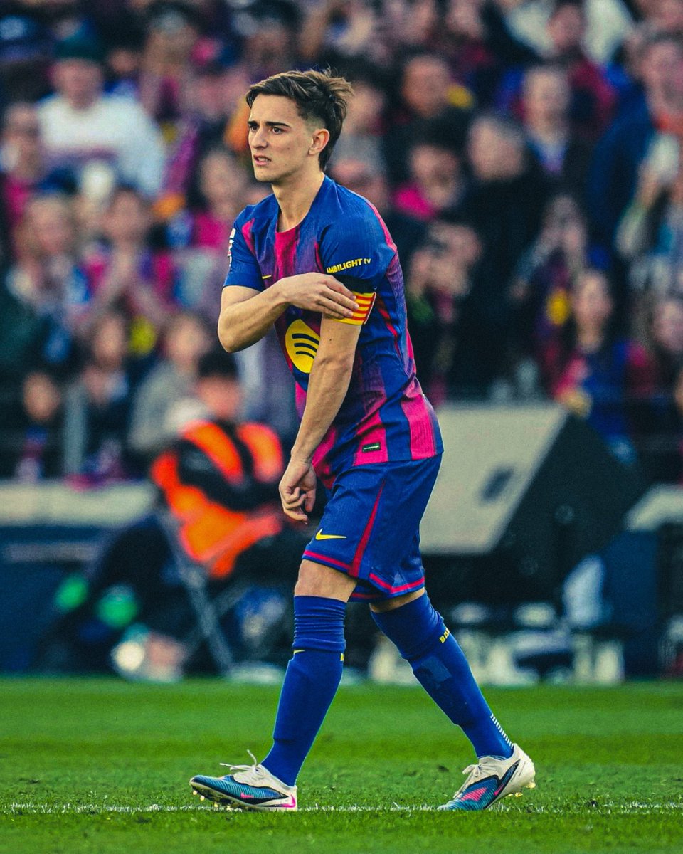 BarcaUniversal's tweet photo. Heart warming moment. ❤️ https://t.co/mV5QQZL8Ze