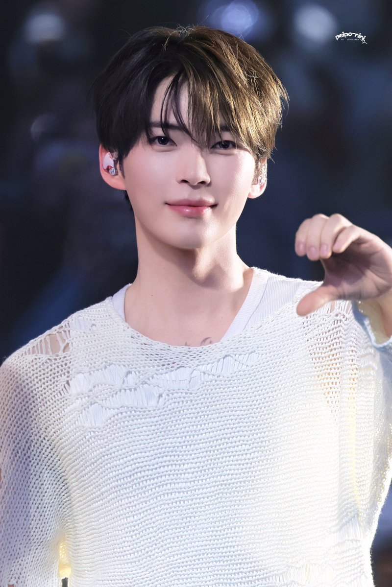 SUNG HANBIN CHARTS tweet media