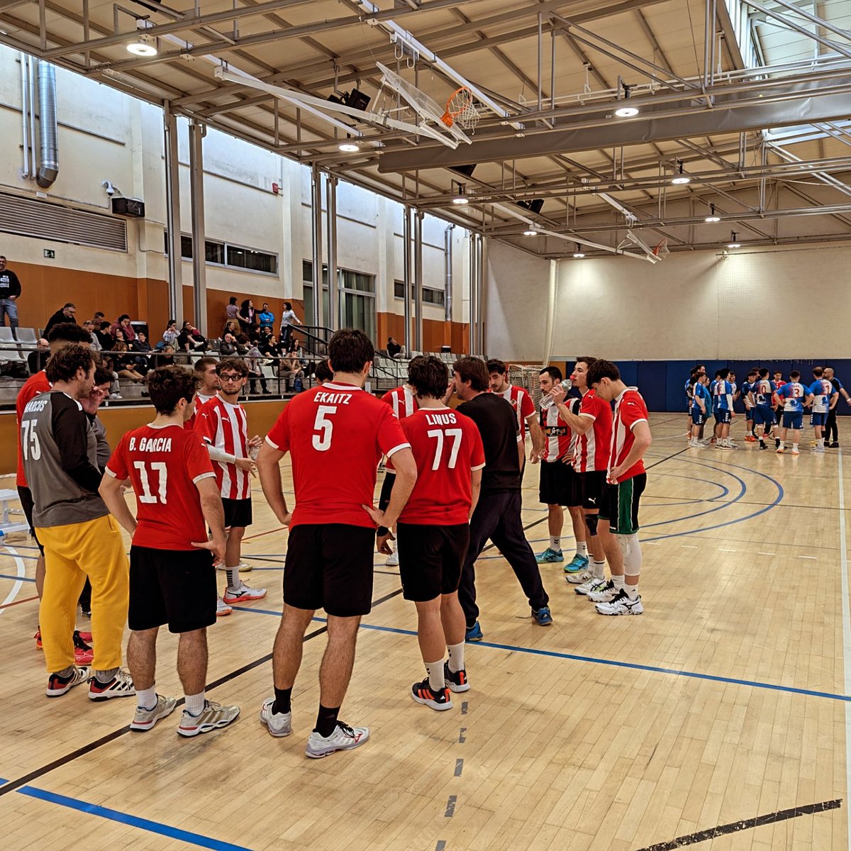 Club Handbol Vic tweet media