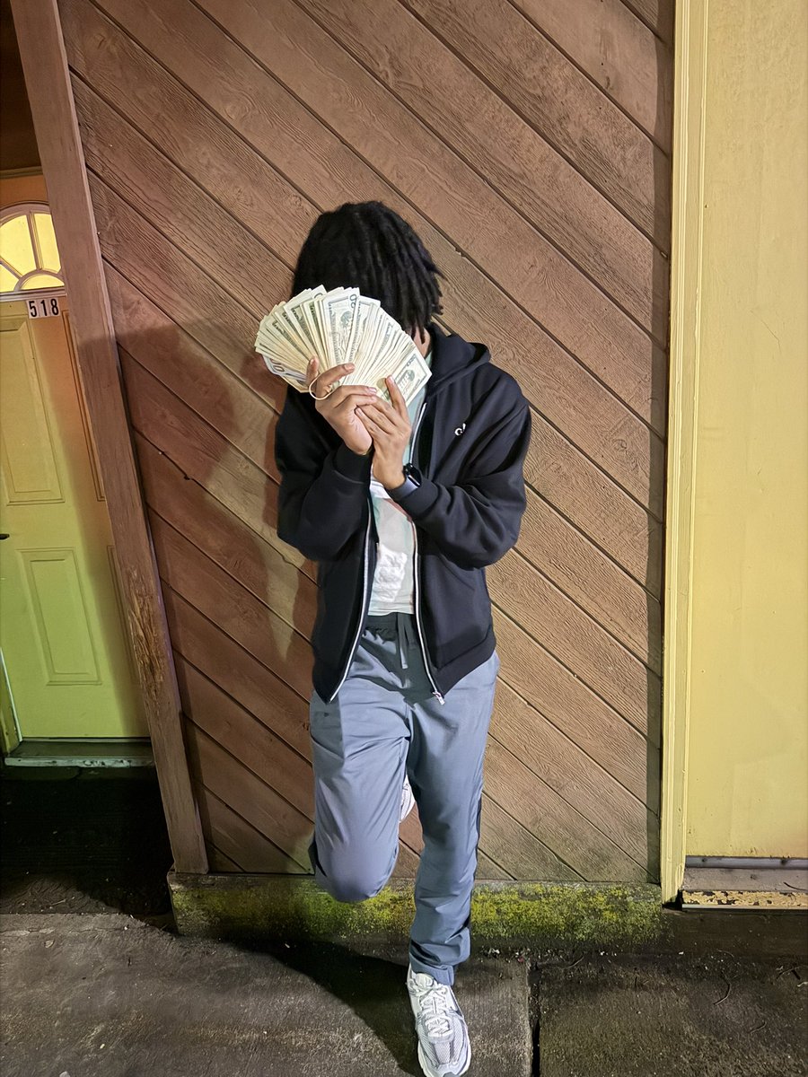 Mr pay for shit💯 tweet media