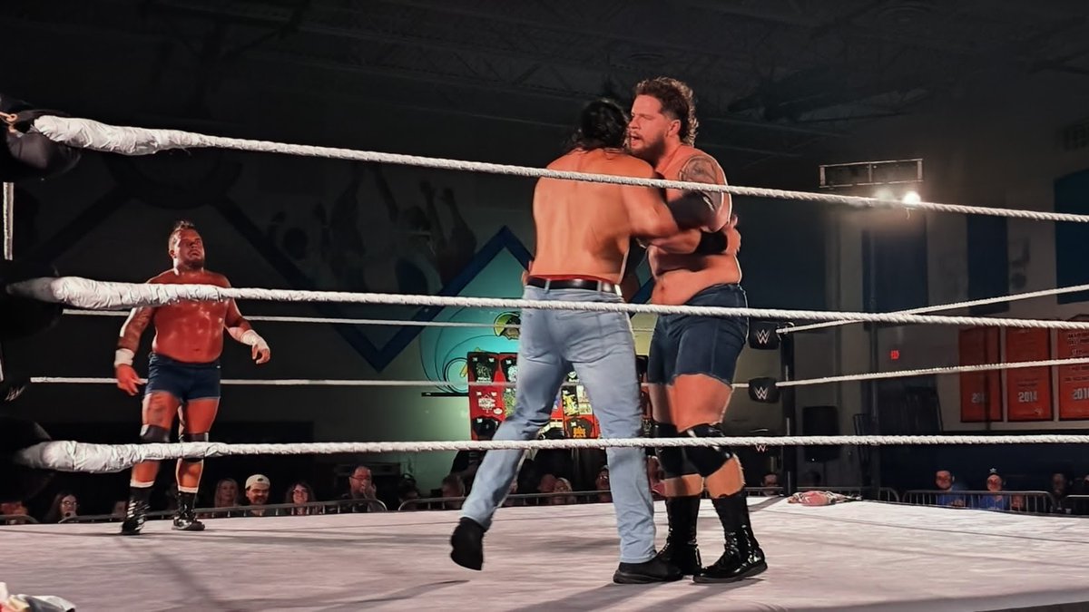 CarlosStoneking's tweet photo. @JacksonDrake03 Look out Doc that is not the toofFairy behind you ๐คฃ๐๐๐ @shiloh_wwe #NXTGAINESVILLE #WWENXT #WWE #TOOTHLESSAGGRESSION https://t.co/ArXaV0SKtZ
