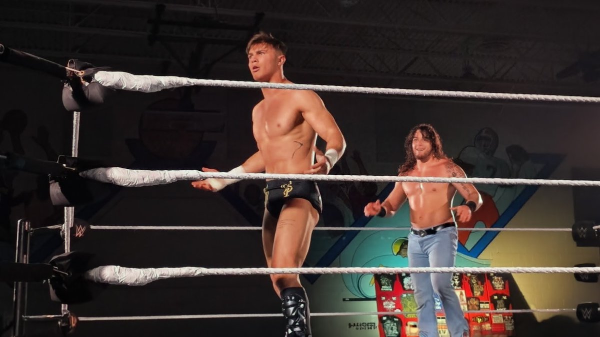 CarlosStoneking's tweet photo. @JacksonDrake03 Look out Doc that is not the toofFairy behind you ๐คฃ๐๐๐ @shiloh_wwe #NXTGAINESVILLE #WWENXT #WWE #TOOTHLESSAGGRESSION https://t.co/ArXaV0SKtZ
