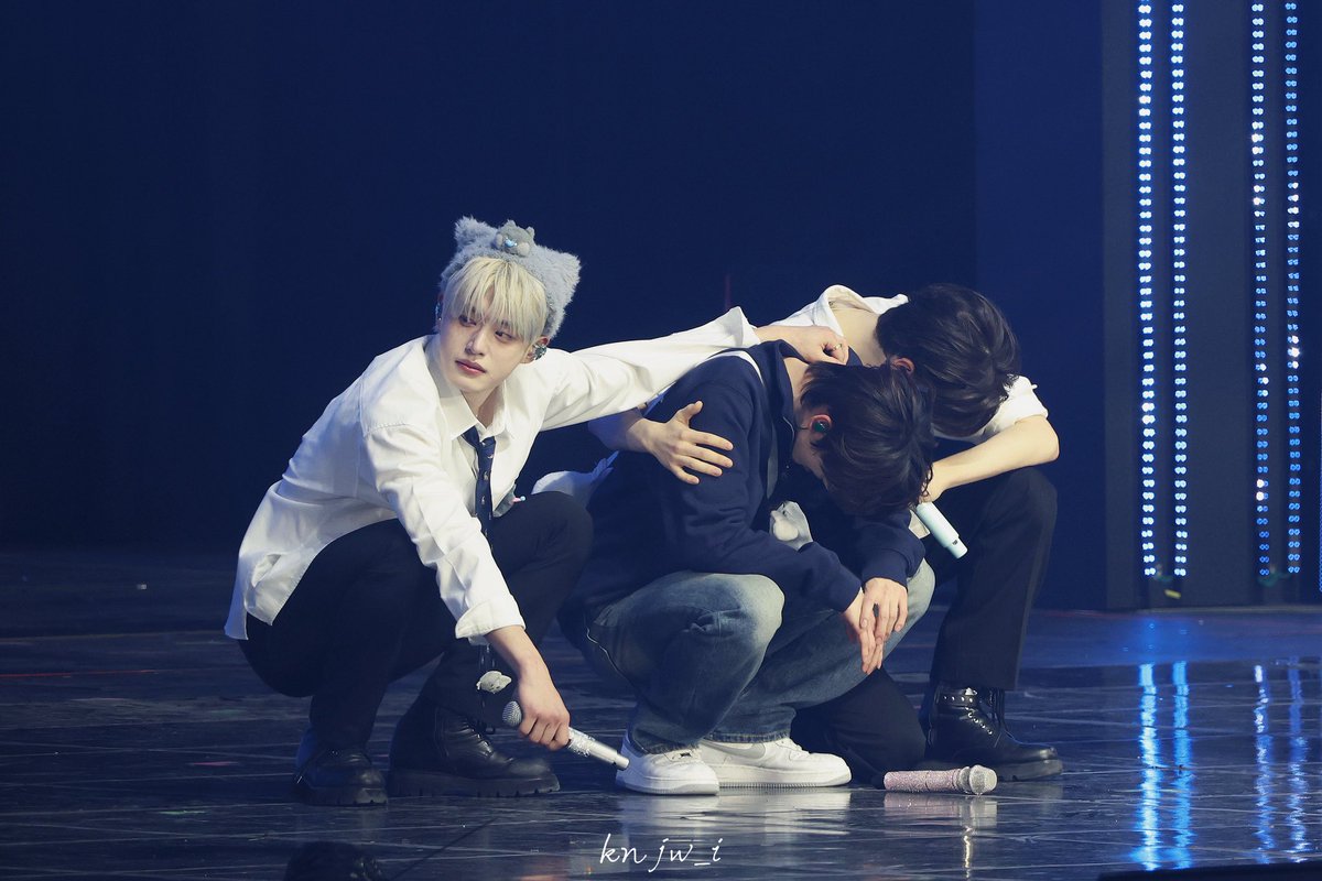 knjw_i's tweet photo. 260315 HERE&amp;NOW encore HQ

#김지웅 #KIMJIWOONG #제로베이스원 #ZEROBASEONE #ZB1 #キムジウン #한유진 #성한빈 https://t.co/4eig26GOM7