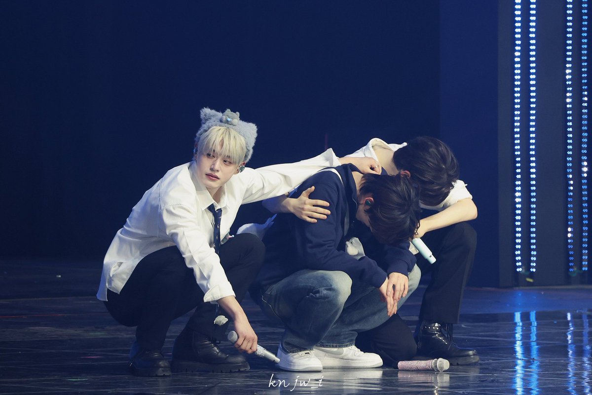 knjw_i's tweet photo. 260315 HERE&amp;NOW encore HQ

#김지웅 #KIMJIWOONG #제로베이스원 #ZEROBASEONE #ZB1 #キムジウン #한유진 #성한빈 https://t.co/4eig26GOM7