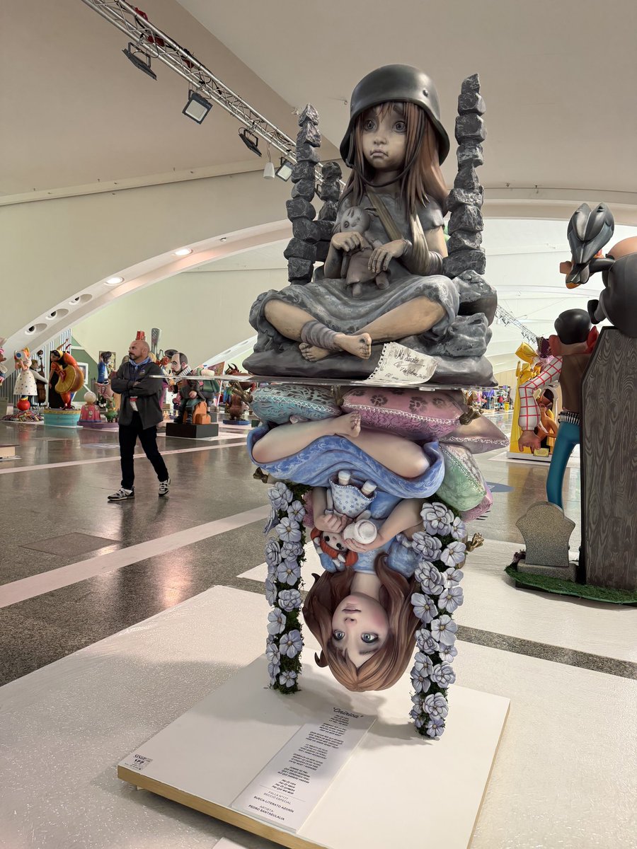 ❤️‍🔥Ja coneixem el #NinotIndultat gran que se salvarà la nit de la #Cremà26 🔥.

El veredicte popular de l'#ExpoNinot26 ha premiat el ninot de la <a href="/FallaSueca/">Falla Sueca</a>, de l'artista Pedro Santaeulalia Serrán

👏👏 Enhorabona a totes les #Falles26 premiades ‼️

<a href="/JCF_Valencia/">Junta Central Fallera</a> <a href="/festesdeVLC/">Festes de València</a>