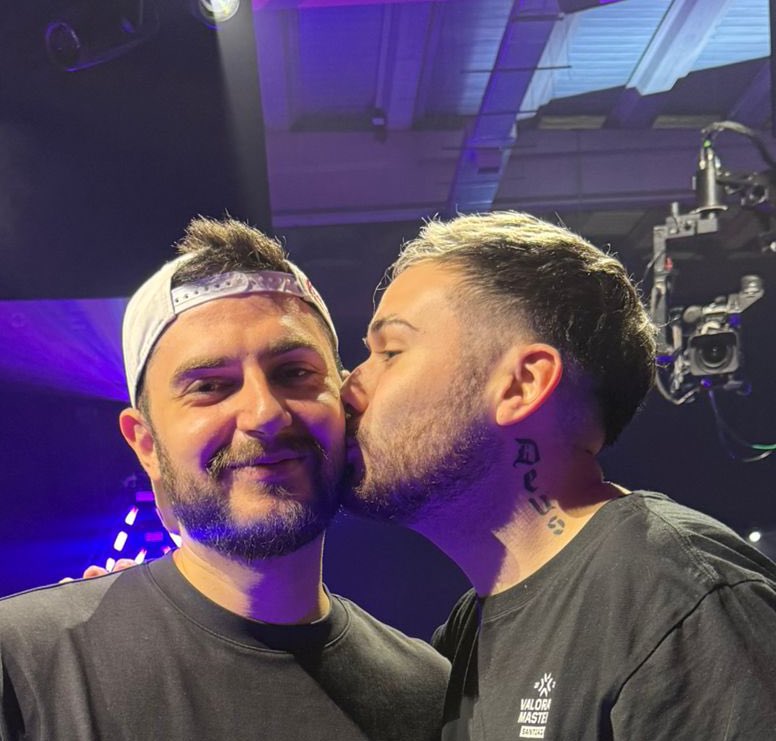 OTK m1xwell tweet media