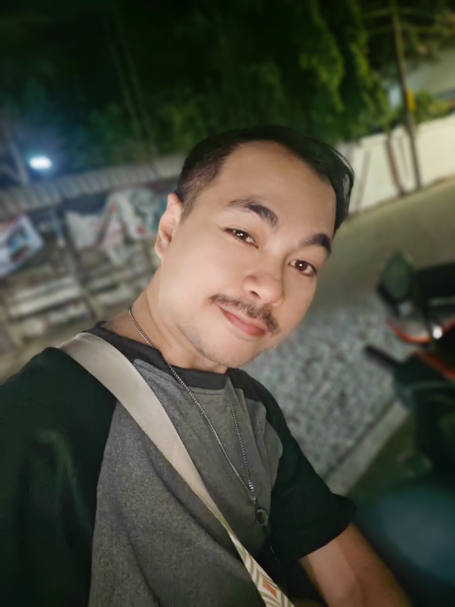 khunchaioatt's tweet photo. ออกมาหารายได้เสริมขับboltหน่อย
ใครอยากใช้บริการไหมครับ

#คุณชายหนวดแซ่บ
ผู้ชายขับโบลท์มีหนวด
IG: oat2512 https://t.co/pWs4Yg6Dcr