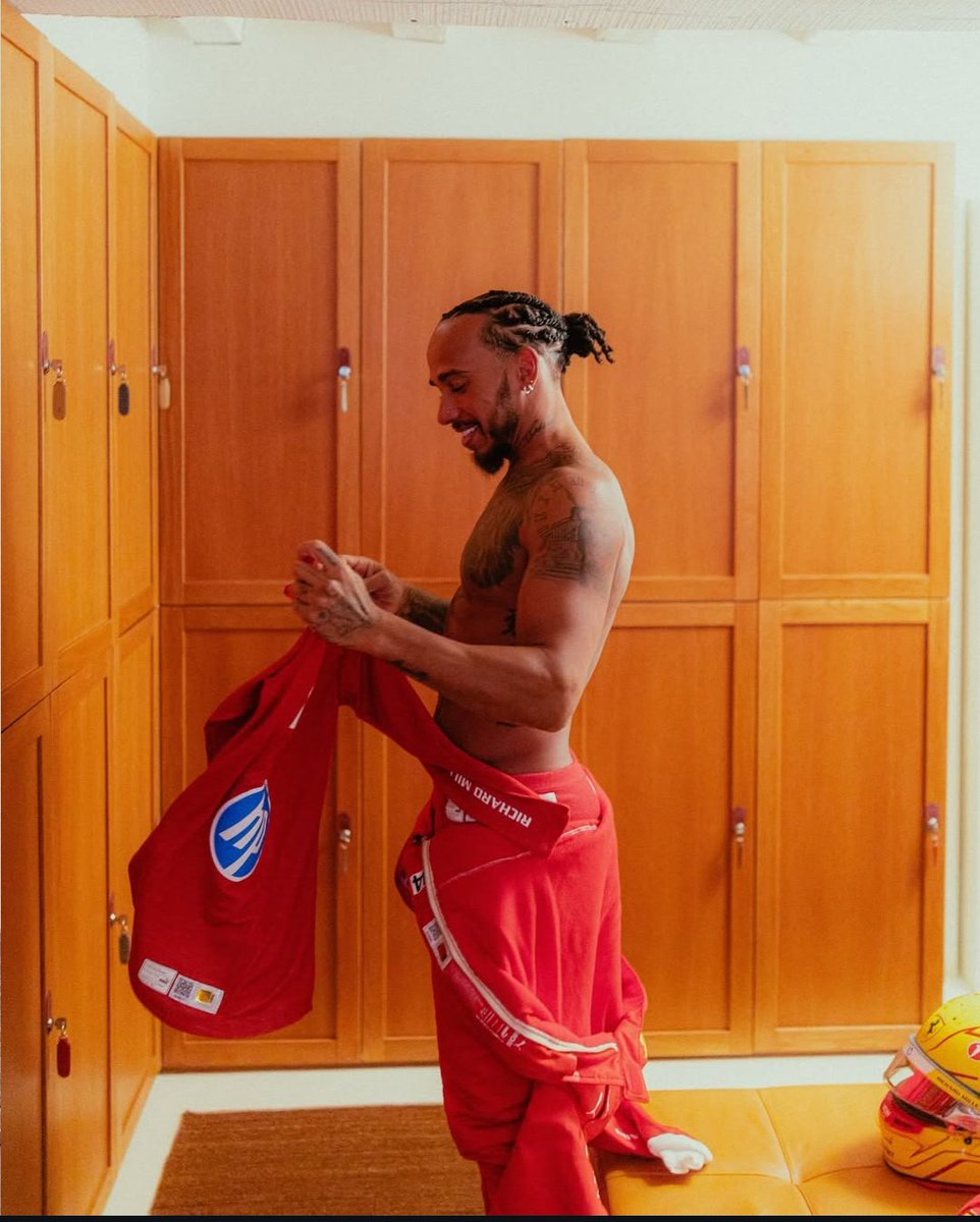 archive dilfs tweet media