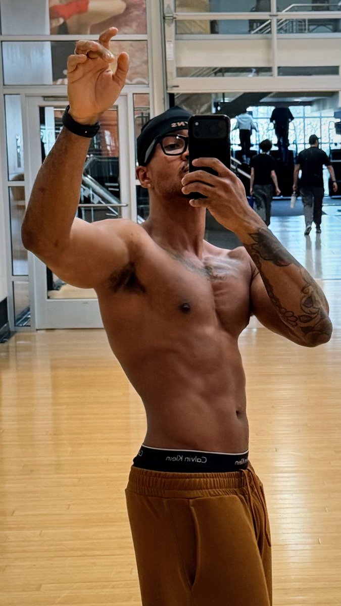 ig : therealryanw_ tweet media